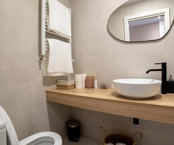 Deluxe Bella Easo By Cisan Apartment