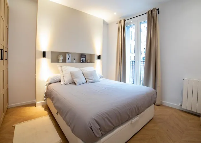 Deluxe Bella Easo By Cisan סן סבסטיאן